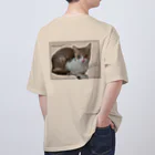 nekousagi*∩..∩のこころちゃんの自画像？【nekousagi*∩..∩ロゴ入り】 オーバーサイズTシャツ