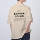 【お店】ボーダーコリーのモクのBorder Collie wa KAWAII(黒プリントver.) Oversized T-Shirt