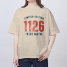 温泉グッズ@ブーさんとキリンの生活のNICE BATH（前面） Oversized T-Shirt