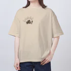 まーもっと部屋の背面　マーモット親方 Oversized T-Shirt