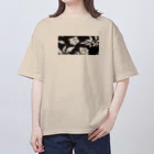 siriusのモノトーン花 Oversized T-Shirt