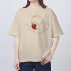 coeur.yu（クードットユー）の「このいちごだけは絶対に誰にも渡さないんだから！」 Oversized T-Shirt