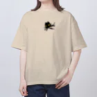 まみおデザインの黒ネコとサンマ Oversized T-Shirt