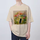 ccaattの花畑に迷い込む猫 オーバーサイズTシャツ