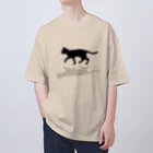 小鳥と映画館の黒猫と影　英字白 オーバーサイズTシャツ