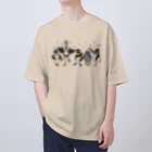 penguininkoのhappiness Dancing  Oversized T-Shirt