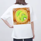 お菓子な魔道具店のイチゴとキウイのデニッシュ Oversized T-Shirt