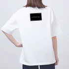 新堂本舗の目出鯛子さん オーバーサイズTシャツ