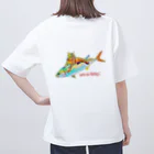 ニャンウィズのアニキのお魚ゲットだぜ 海version オーバーサイズTシャツ