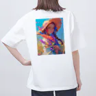 AQUAMETAVERSEのツバの広い帽子と春の花　ラフルール　1859 オーバーサイズTシャツ