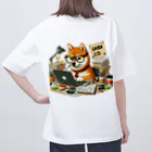 三十三犬堂のシバらくは忙しい柴犬 Oversized T-Shirt