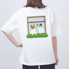 ジャックラッセルテリアのお店の窓辺 Oversized T-Shirt