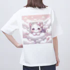 Snow-peaceの「雲の中のふわふわ子猫」 Oversized T-Shirt