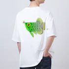 お魚大好きジャパン!!のグリーンアロワナちゃん オーバーサイズTシャツ