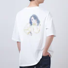 はらへりーぬ3世のじっと見つめる。 Oversized T-Shirt