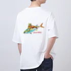 ニャンウィズのアニキのお魚ゲットだぜ 海version オーバーサイズTシャツ