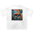 アートフル・メッセンジャーの金運招福金魚様 Oversized T-Shirt