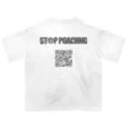 STOP POACHNGのSTOP POACHNG（シルバーバックゴリラ） Oversized T-Shirt