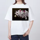 カヌレのお店の花 1 オーバーサイズTシャツ