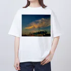 バイポーラーショップの梅雨明けと夏空の始まり Oversized T-Shirt