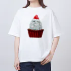 どんぐり村店のいちごのカップケーキ オーバーサイズTシャツ