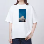 私のへやの住宅街の夏空 Oversized T-Shirt