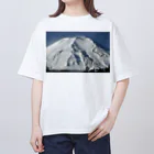 下田村の冠雪した富士山_003 Oversized T-Shirt