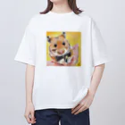 みるきち【ペットイラストアーティスト】の手乗りハムスター① オーバーサイズTシャツ