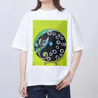 NIL のウサギの幽霊と花 Oversized T-Shirt