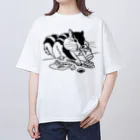 ichomaeの飲み会でがっつくリス Oversized T-Shirt