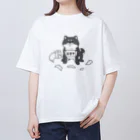 もんとみ | もっちり動物造形作家の反省の色が見えない黒柴 Oversized T-Shirt