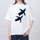 acobi'sの並んで泳ぐペンギン Oversized T-Shirt