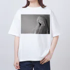 紅崎重工のモノクロ少女 オーバーサイズTシャツ