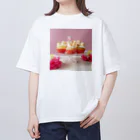 世界お菓子ばなしのバタフライカップケーキ スタンド Oversized T-Shirt