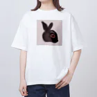 うさぎ雑貨屋maccoの黒うさぎ Oversized T-Shirt