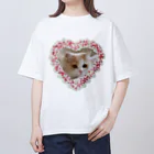 キャラメル色のメルちゃんのホイップクリーム猫ちゃん オーバーサイズTシャツ