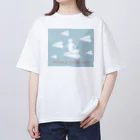 soraのHave a good day 紙飛行機に乗った猫のさぶろう Oversized T-Shirt