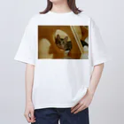 わたなべ家のキャットウォークでご機嫌九ちゃん Oversized T-Shirt