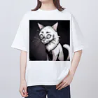 ラッキーマウンテンのWhite CAT Oversized T-Shirt