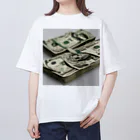 yoyoyoのマネー Oversized T-Shirt