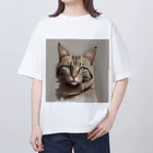 うねうねキャッチのエレガントなネコ Oversized T-Shirt