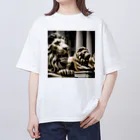 ごった煮　≪シフト制クリエイター集団≫の鎮座する金獅子 Oversized T-Shirt