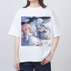 WAのお店の雪遊びする女の子 オーバーサイズTシャツ