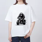 UEKIshopのバイクに乗ったゴリラ Oversized T-Shirt