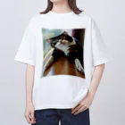 【公式】コンプレックス屋さんのデブが着る前から伸びている：猫ver Oversized T-Shirt