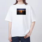Be the Sunshineのフィリピンボラカイ島夕陽ヨット海 Oversized T-Shirt