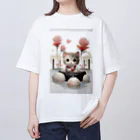 恥ずかしがり屋のねこショップの猫とお花 Oversized T-Shirt