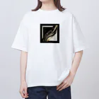 Black_White_Goldの流れ星 Oversized T-Shirt