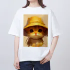 AQUAMETAVERSEの帽子をかぶった可愛い子猫 Marsa オーバーサイズTシャツ