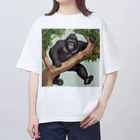 namuhatimanの木を登っているゴリラ Oversized T-Shirt